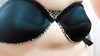 amateur amali2015 flashing ass on live webcam