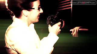 Skinny girl finger fucks herself after getting horny in photoshoot