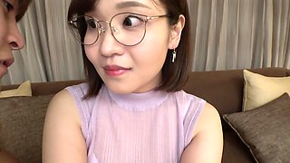 SIRO-4570　【初撮り】【汗だく性交】【淫猥BODYの清楚妻】旦那とご無沙汰だという清楚妻は、内なる性欲が爆発寸前。スイッチの入った彼女は必死に感じながらも男の乳首を舐めまわして..