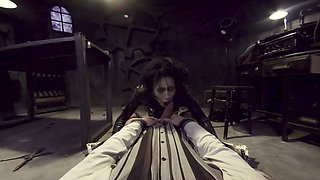 X Virtual 55 Edward Cumminghands in 180°