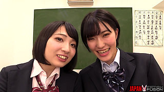 Jk Cosplay Aoi Tojo Sucks Ichigo Suzuya’s Nose Until She Moans