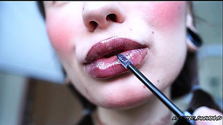 Clear Shiny Lipgloss Kiss Compilation