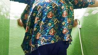 Step-Sister's Bath Time Ritual Exposed - You Won't Believe What Happens