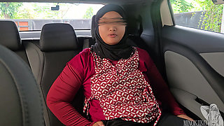 Desperate Asian Hijabi Muslim Office Worker Struggles with Taxi Bill, Ends Up Swallowing Driver's Dick - Minokiiko