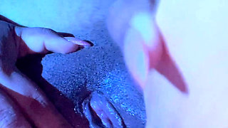 Nighttime masturbation ends in squirt