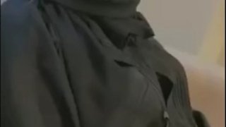 Arab slut in niqab