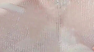 Wet MILF