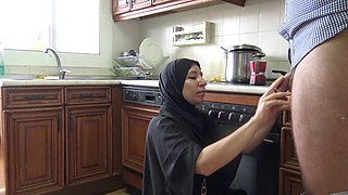 French Arab babe hosts guys at her Marseille flat for kitchen blowjobs