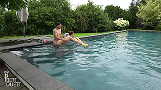 First Pool Fuck on Vacation!!