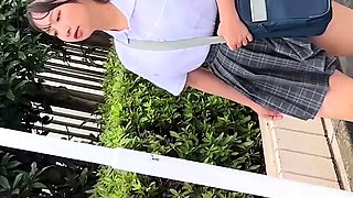 Amateur Asian College Teen Gives Blowjob