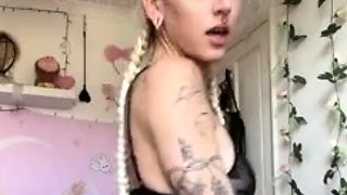 Muasshole Masturbates With Huge Orgasm