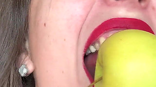 Swallow Bite Seduction POV