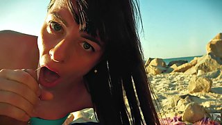 Nathalie Flowers Beach Head