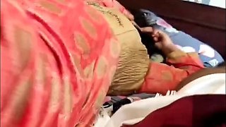 Indian Desi Bhabi Housewife Kiran Melon Uncensored Handjob and Blowjob