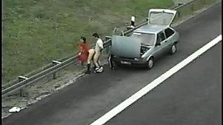 Riskantes Autobahnabenteuer eines deutschen Paares