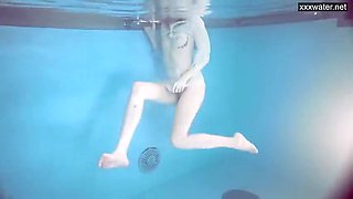 Sasha Vetochka Goes Naked Into The Pool