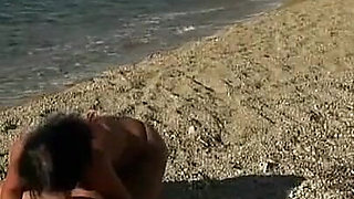 Spontaneous Free Fuck on The Beach