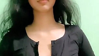 Desi Girl in Desi Dress Showing Her Tits