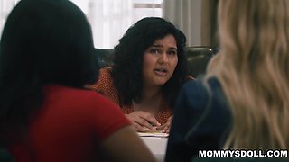 Horny Summer fucks with stepmom Serene