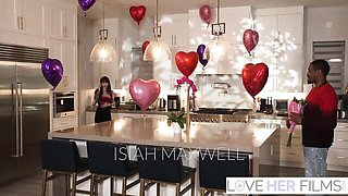 Enchanting Isiah Maxwell and Valerica Steele at feet video
