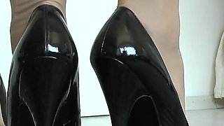A Quick High-heel Fashion Show for You! Part 1, Lady Victoria Valente
