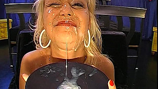 Blonde Bombshell Squirts in Wild Fuck Frenzy