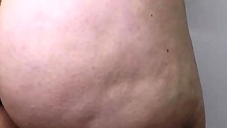 She loves showcasing off her jiggly ass! deserved rubdown