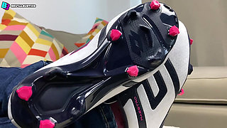 His Fucking Face and Tongue Is Cleaning Her Soccer Shoes! - Dave Moon - Jennifer - Bbusting licking