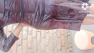 Seeing Sister-in-law Taking a Bath, Father-in-law Sister-in-law's Gand Full Hot Bathroom Bhabhi Bath