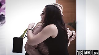 Big butt babe makes a lovemaking tape with boss