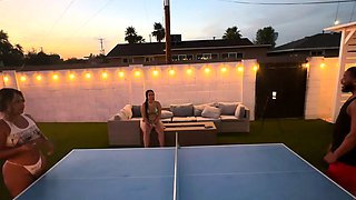 Amateur hottie fucked outdoor in public