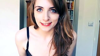 This large amateur cam girl has some very big boobs