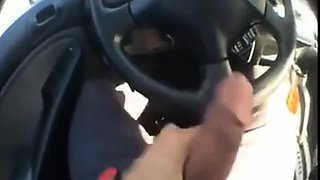 Amateur Guy Masturbates in Car