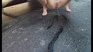 MILF Pee Show